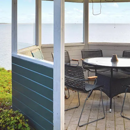 Holiday home Three-bedroom In *